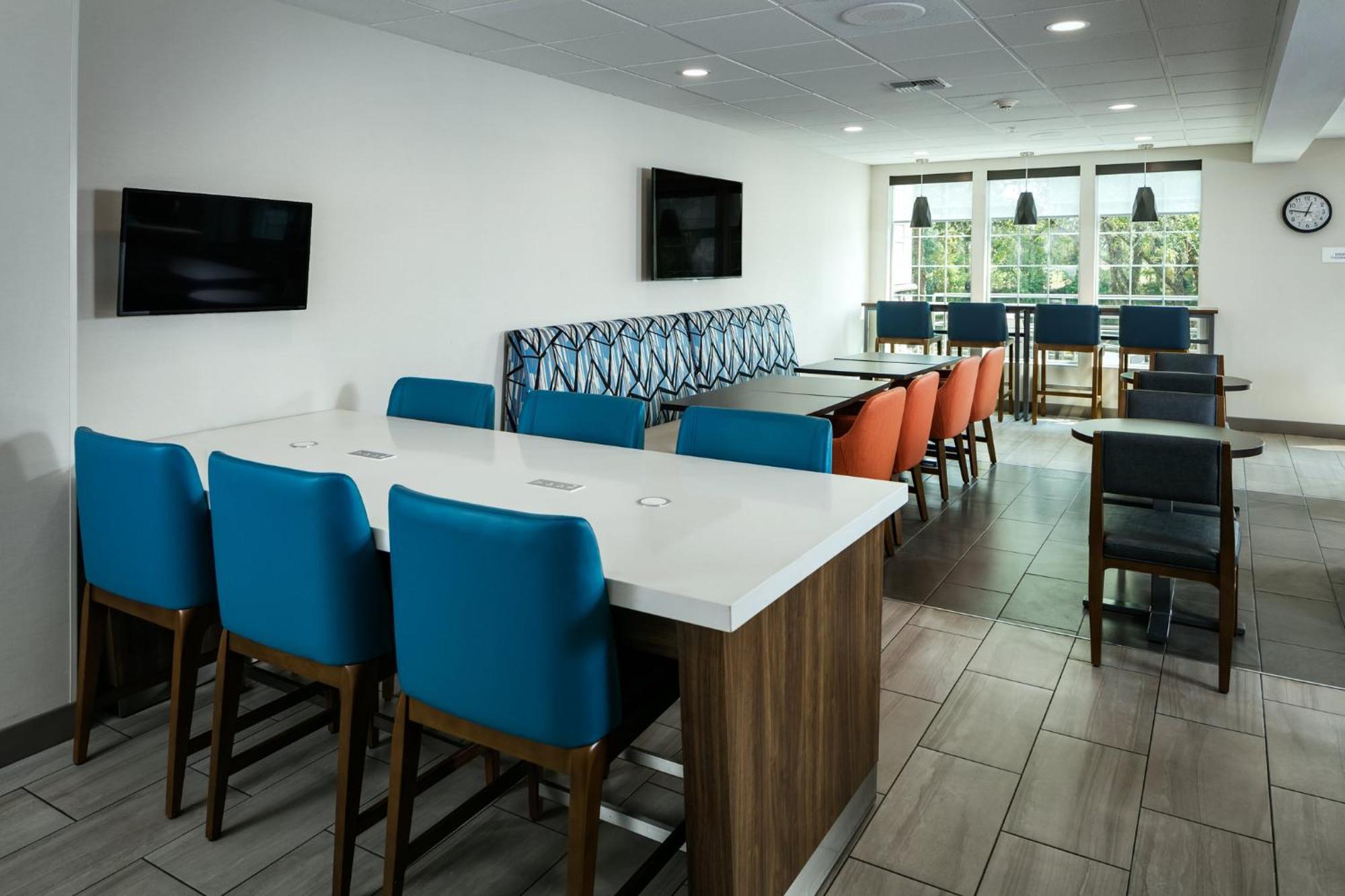 Holiday Inn Express Corvallis-On The River By Ihg Bagian luar foto
